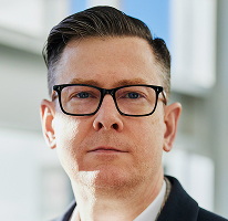 Alexander Hughes, CEO de uma empresa de criptomoedas, retrato