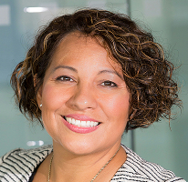 Claire Ashford, chefe de conformidade regulatória financeira, retrato